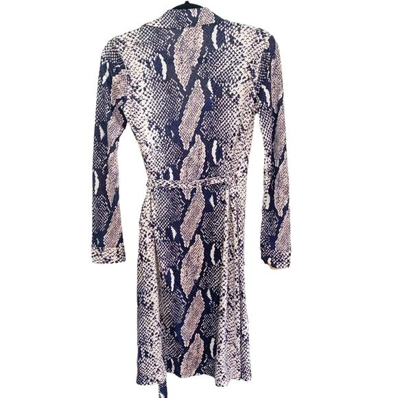 Diane Von Furstenberg Jeanne Two Snake Print Silk Jersey Wrap Dress Size 2 - Picture 3 of 8